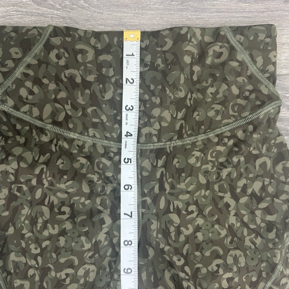 Lululemon Base Pace High-Rise Tight 25" in Intertwined Camo Medium Olive Multi 2 - Picture 12 of 15